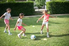 拜仁球星莱默尔复刻施魏因施泰格经典脚后跟破门